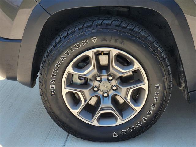 used 2022 Jeep Cherokee car, priced at $22,992