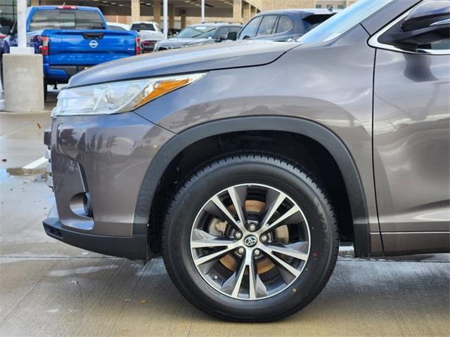 used 2018 Toyota Highlander car, priced at $21,391