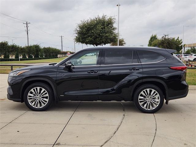 used 2023 Toyota Highlander Hybrid car, priced at $48,292