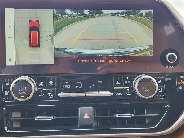 used 2023 Toyota Highlander Hybrid car, priced at $48,292