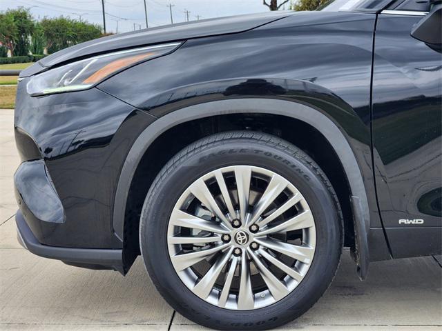 used 2023 Toyota Highlander Hybrid car, priced at $48,292