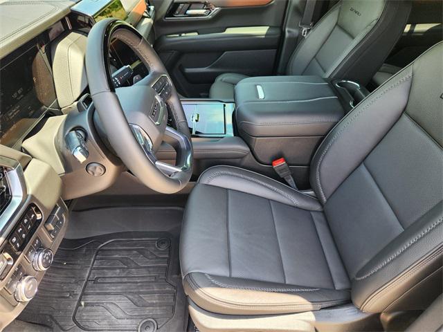 used 2025 GMC Yukon car, priced at $92,492