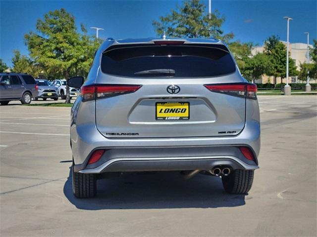 used 2021 Toyota Highlander car, priced at $35,491