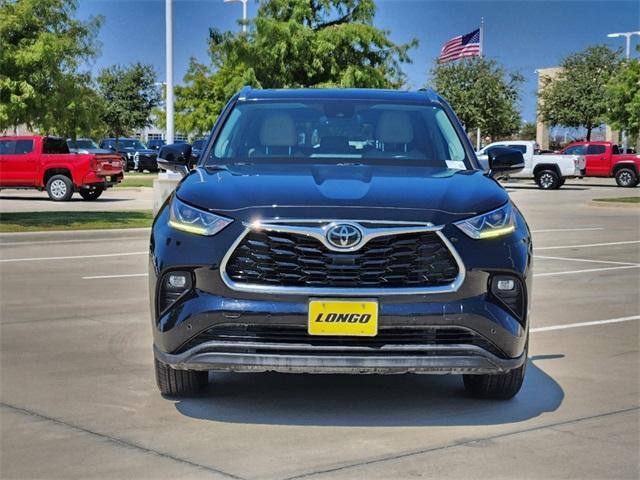 used 2020 Toyota Highlander car, priced at $30,999