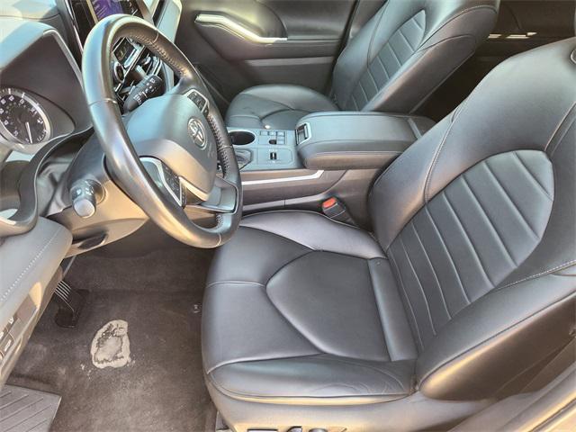used 2023 Toyota Highlander car, priced at $35,991