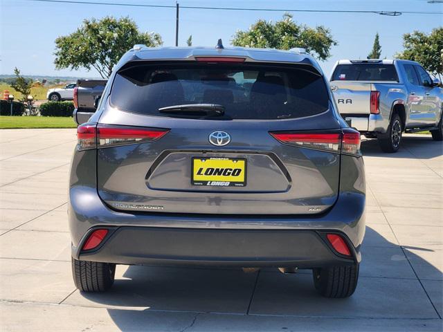 used 2023 Toyota Highlander car, priced at $35,991