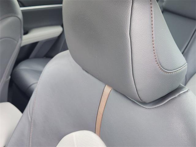 used 2019 Toyota Camry Hybrid car, priced at $23,992