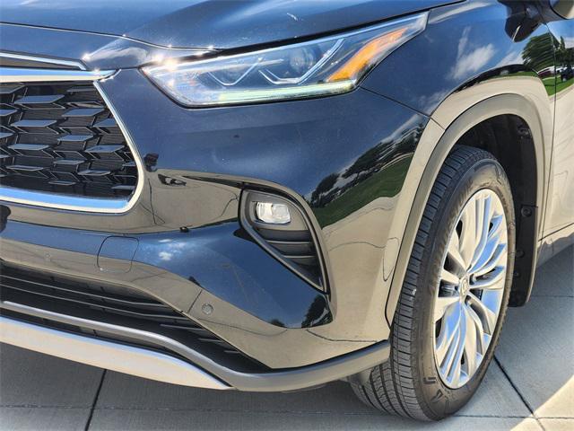 used 2024 Toyota Highlander car, priced at $47,991