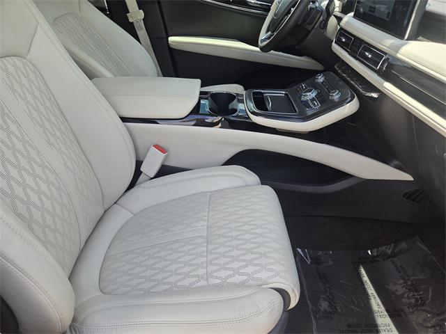 used 2021 Lincoln Nautilus car, priced at $34,992