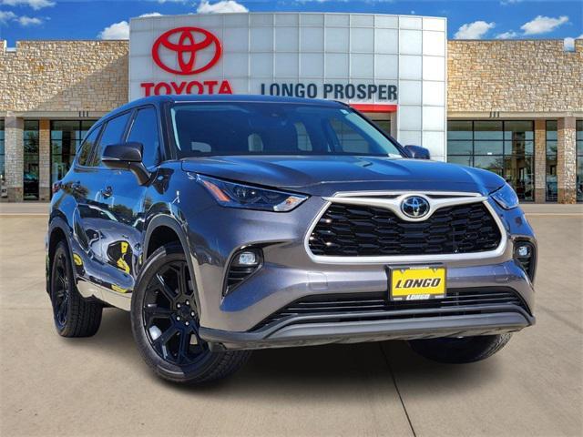 used 2023 Toyota Highlander car, priced at $34,691
