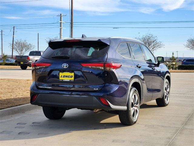 used 2021 Toyota Highlander car, priced at $31,992