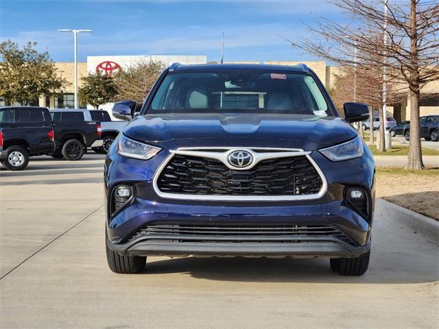 used 2021 Toyota Highlander car, priced at $31,992