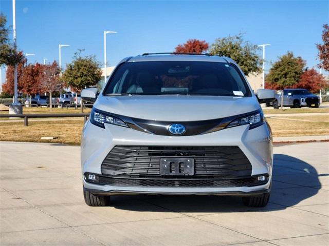 used 2024 Toyota Sienna car