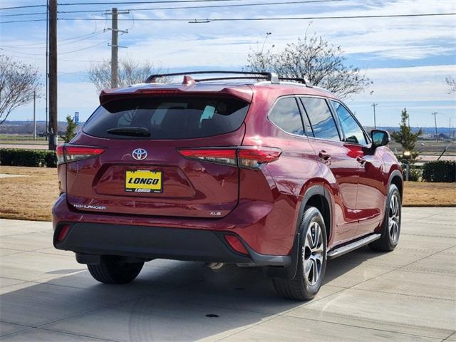 used 2021 Toyota Highlander car, priced at $32,992