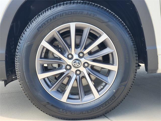 used 2018 Toyota Highlander car, priced at $19,994