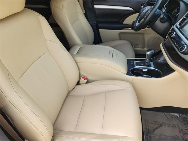 used 2018 Toyota Highlander car, priced at $19,994