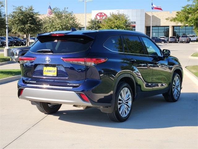 used 2023 Toyota Highlander car, priced at $45,991