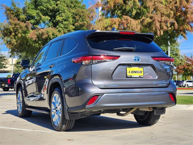 used 2023 Toyota Highlander Hybrid car, priced at $41,592
