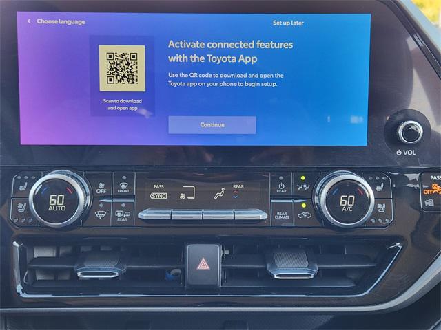 used 2023 Toyota Highlander Hybrid car, priced at $41,592