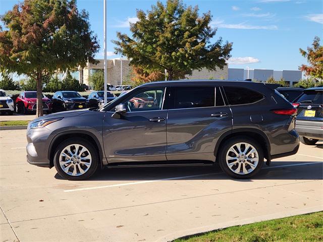 used 2023 Toyota Highlander Hybrid car, priced at $41,592