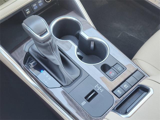 used 2022 Toyota Highlander Hybrid car, priced at $36,991