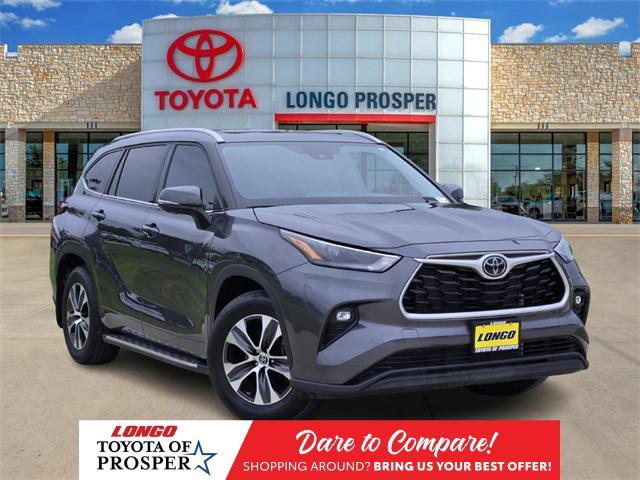 used 2022 Toyota Highlander car, priced at $37,991