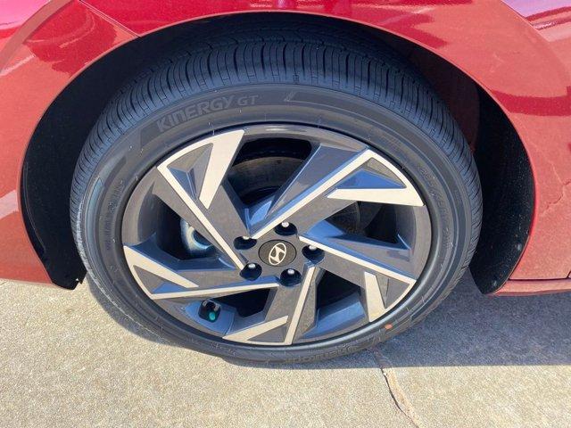 new 2025 Hyundai Elantra car, priced at $20,457