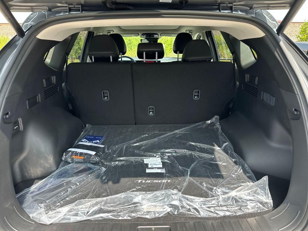 new 2025 Hyundai TUCSON Hybrid car, priced at $31,628