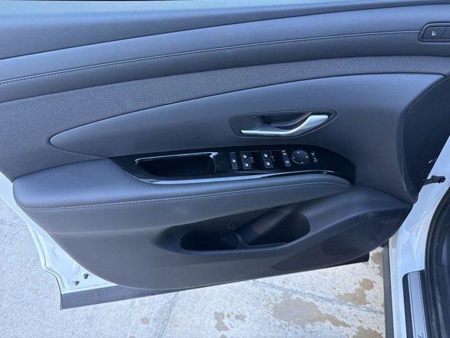 new 2026 Hyundai TUCSON Hybrid car, priced at $39,057