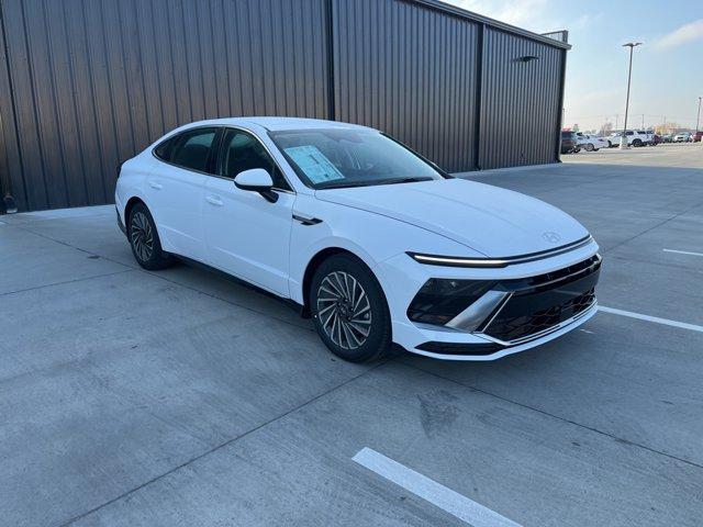 new 2025 Hyundai Sonata Hybrid car, priced at $27,470