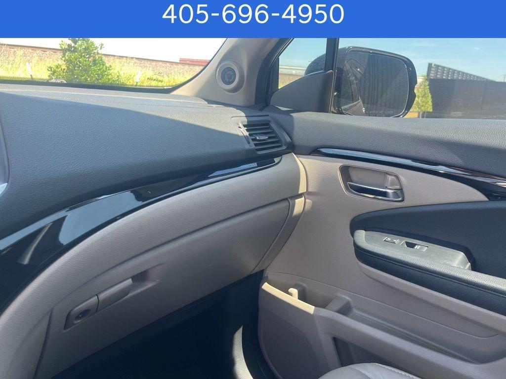 used 2016 Honda Pilot car, priced at $19,172