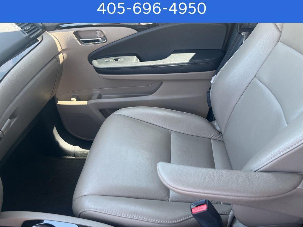 used 2016 Honda Pilot car, priced at $19,172