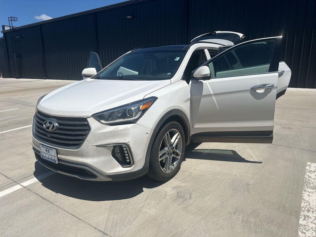 used 2017 Hyundai Santa Fe car, priced at $13,998