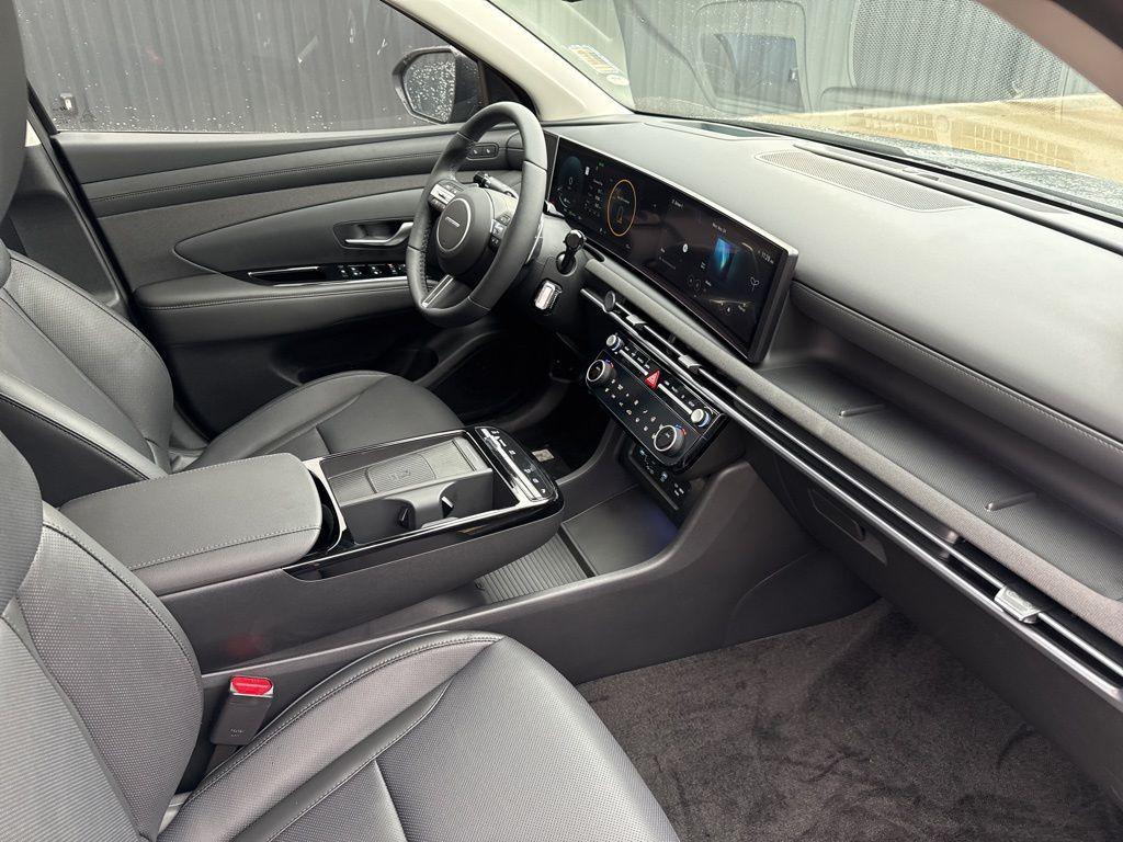 new 2026 Hyundai TUCSON Hybrid car, priced at $38,592