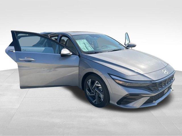 new 2025 Hyundai Elantra car, priced at $19,139