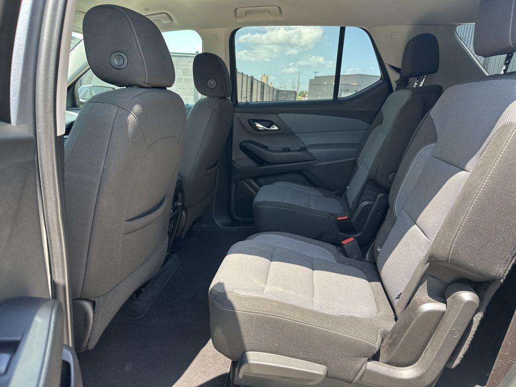 used 2021 Chevrolet Traverse car, priced at $24,623