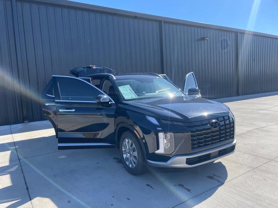 new 2025 Hyundai Palisade car, priced at $40,387