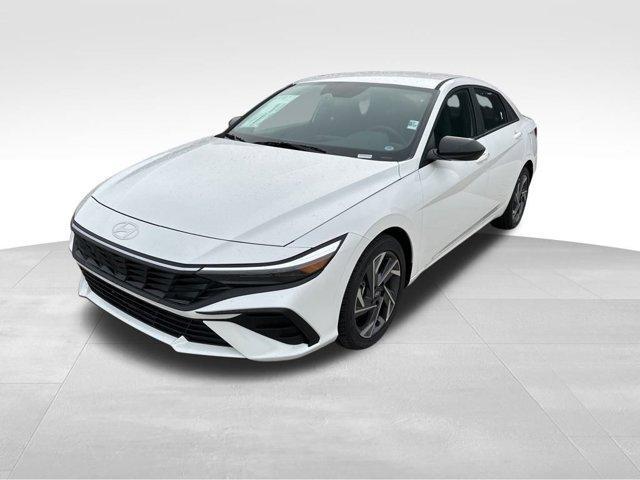 new 2025 Hyundai Elantra car, priced at $17,026