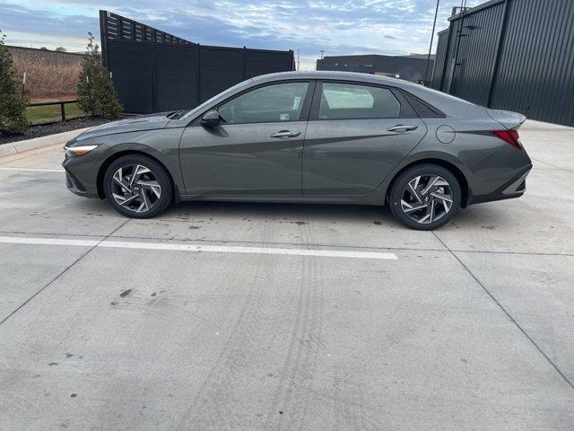 new 2025 Hyundai Elantra car, priced at $22,221