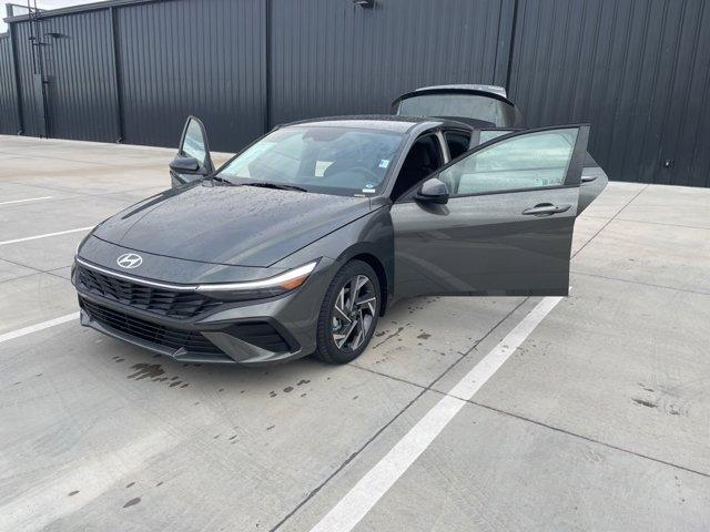 new 2025 Hyundai Elantra car, priced at $22,221