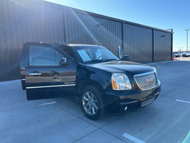 used 2014 GMC Yukon XL car, priced at $17,453