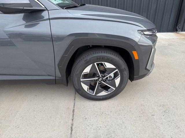 new 2026 Hyundai TUCSON Hybrid car, priced at $36,445