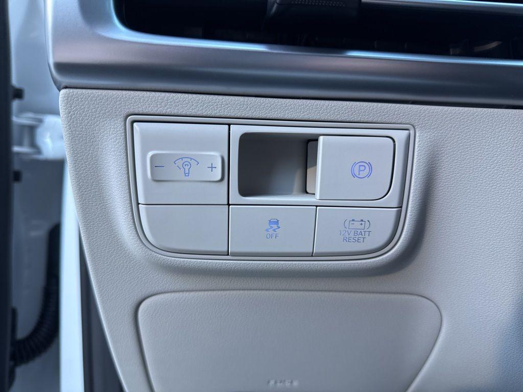 new 2026 Hyundai TUCSON Hybrid car, priced at $34,260