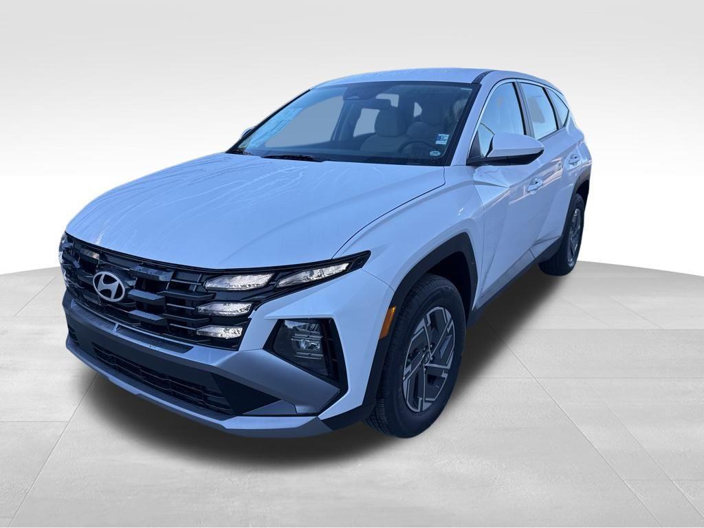 new 2026 Hyundai TUCSON Hybrid car, priced at $34,260