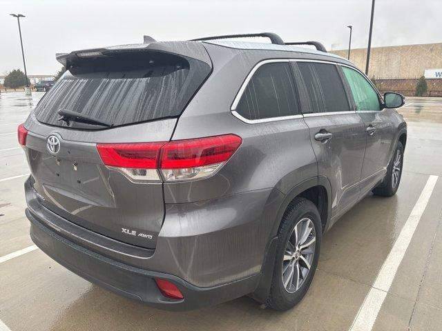 used 2017 Toyota Highlander car, priced at $20,614