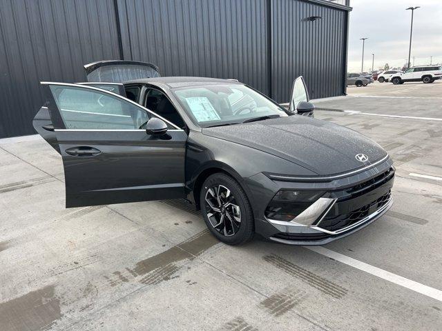 new 2025 Hyundai Sonata car, priced at $28,382