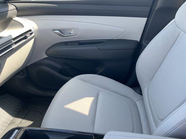 new 2025 Hyundai TUCSON Hybrid car, priced at $31,097