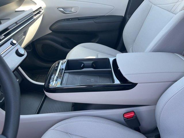 new 2025 Hyundai TUCSON Hybrid car, priced at $31,097