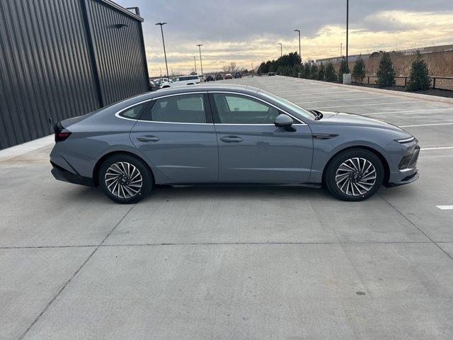 new 2025 Hyundai Sonata Hybrid car, priced at $33,346