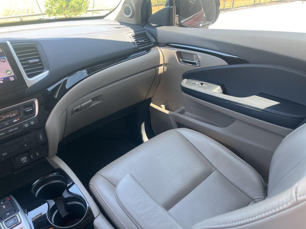 used 2016 Honda Pilot car
